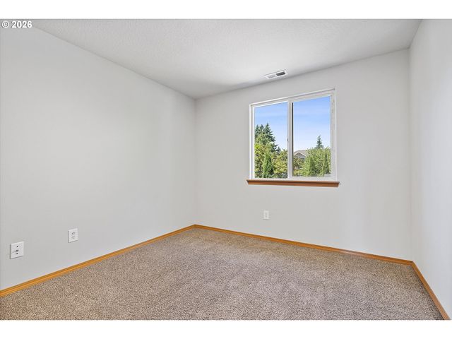 13034 Se SHERMAN St, Portland, OR 97233