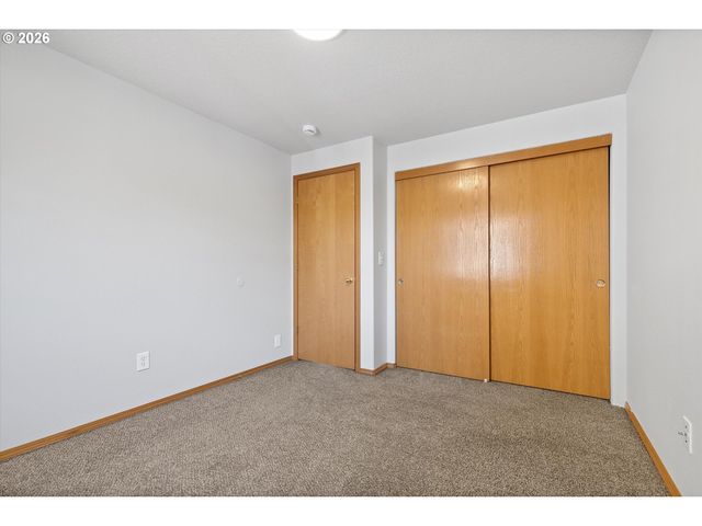 13034 Se SHERMAN St, Portland, OR 97233