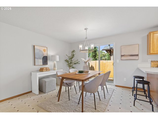 13034 Se SHERMAN St, Portland, OR 97233