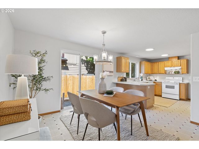 13034 Se SHERMAN St, Portland, OR 97233