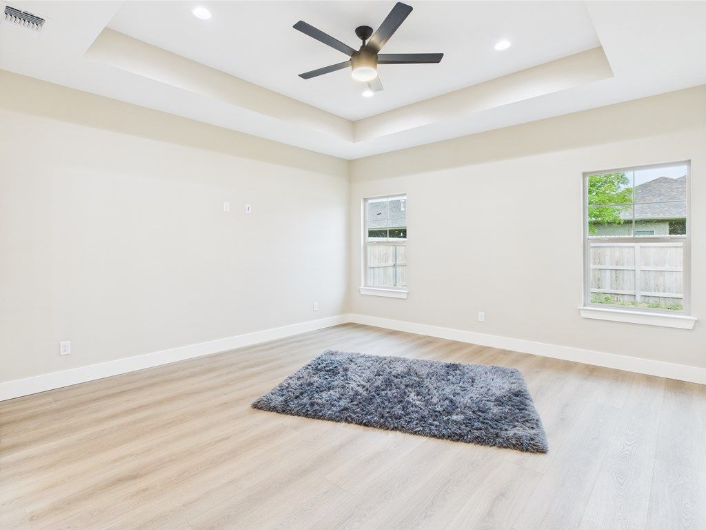 Image 13 of property listing at 1942 Pine Valley St, San Angelo, TX 76904