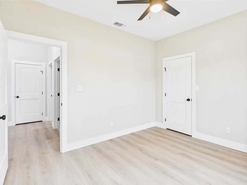 Image 23 of property listing at 1942 Pine Valley St, San Angelo, TX 76904