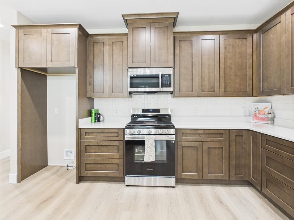 Image 9 of property listing at 1942 Pine Valley St, San Angelo, TX 76904