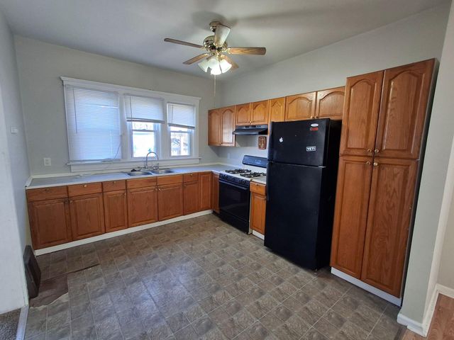 490 E Emmett Street E 3, Battle Creek, MI 49017