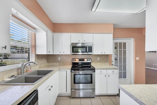 200 SAGO LANE, Nokomis, FL 34275