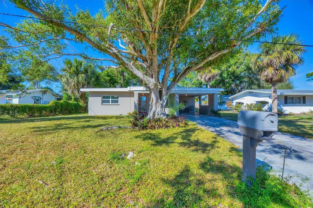200 SAGO LANE, Nokomis, FL 34275