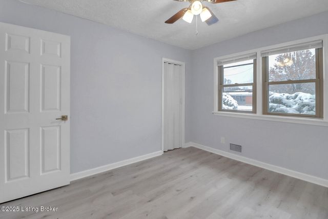 2130 West Ln, Louisville, KY 40216