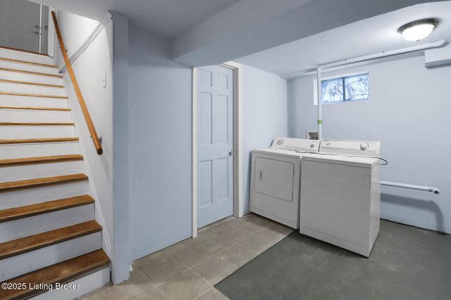 2130 West Ln, Louisville, KY 40216