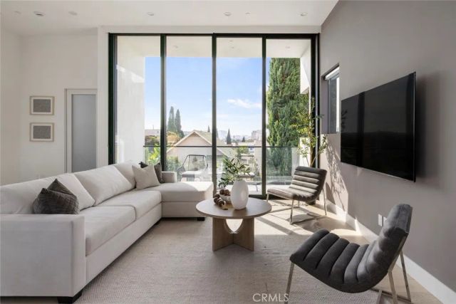 3620 Ellsworth, Silver Lake, CA 90026