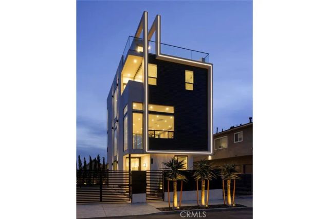 3620 Ellsworth, Silver Lake, CA 90026