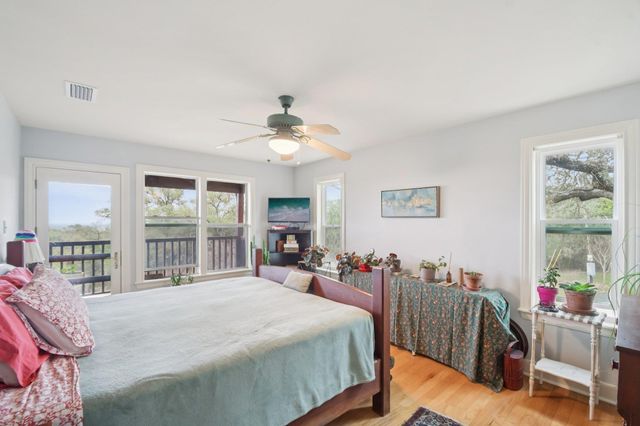 407 Pioneer TRL, San Marcos, TX 78666