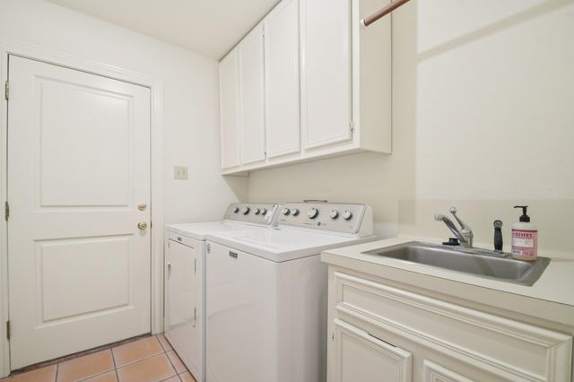 407 Pioneer TRL, San Marcos, TX 78666