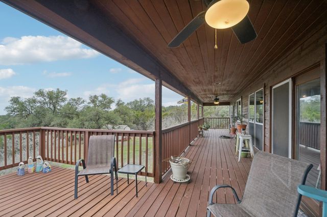 407 Pioneer TRL, San Marcos, TX 78666