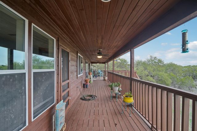 407 Pioneer TRL, San Marcos, TX 78666