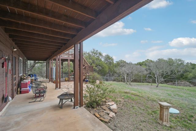 407 Pioneer TRL, San Marcos, TX 78666