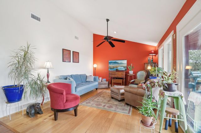 407 Pioneer TRL, San Marcos, TX 78666