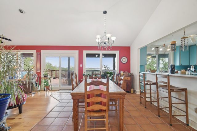 407 Pioneer TRL, San Marcos, TX 78666