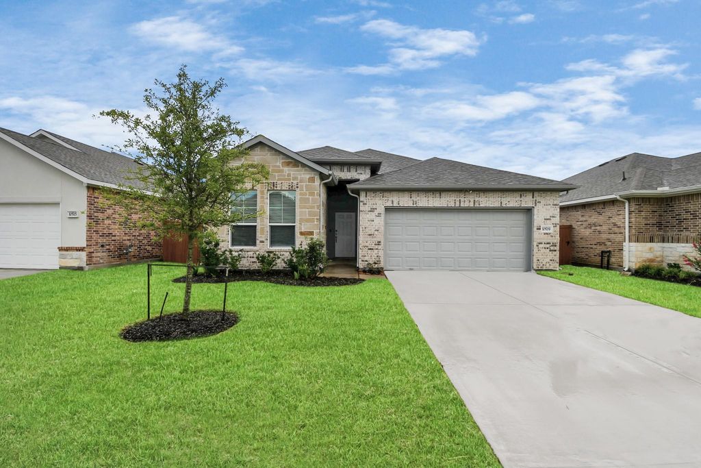 10502 Moon Valley Lane, Rosharon, TX 77583