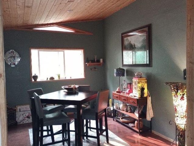 20194 Madrone Springs Rd, Nevada City, CA 95959