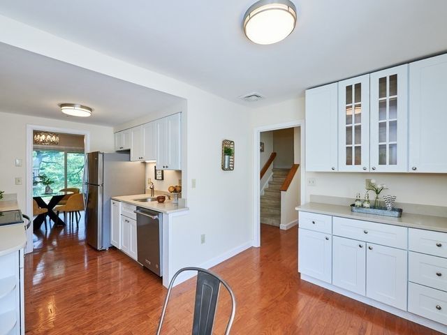 35 Drummer Boy Dr 35, Lexington, MA 02420