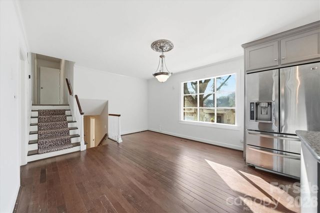 1215 6th Street NW, Hickory, NC 28601