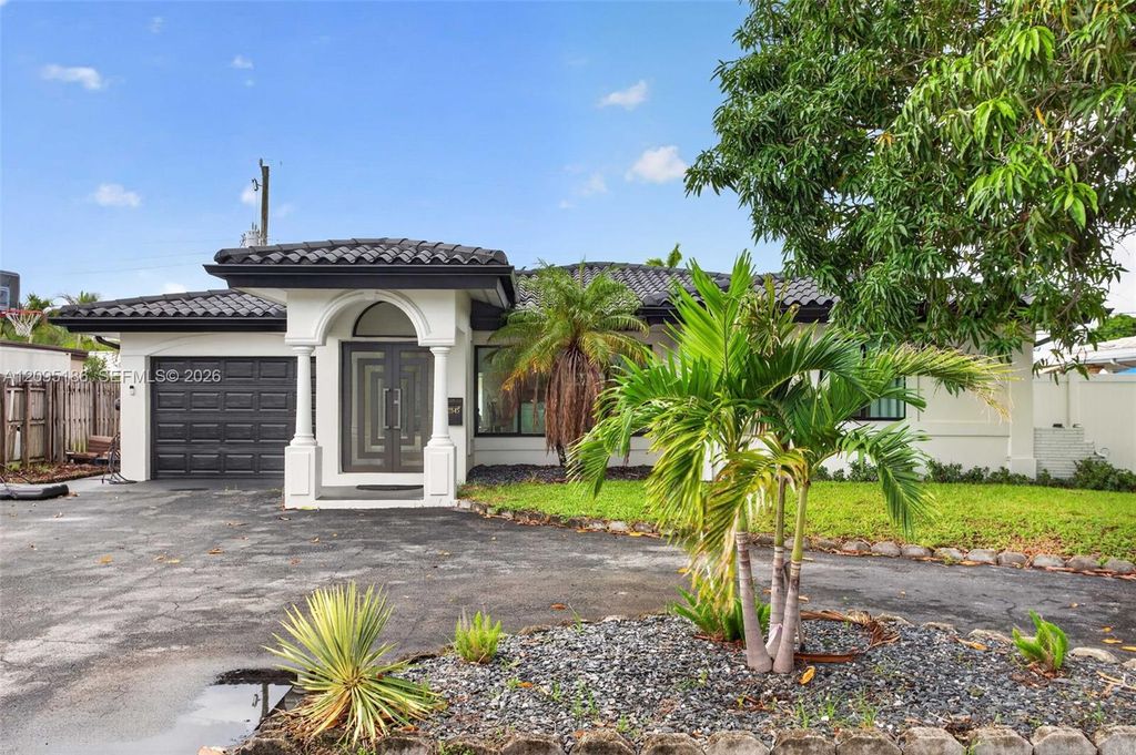2545 SE 2nd Court, Pompano Beach, FL 33062