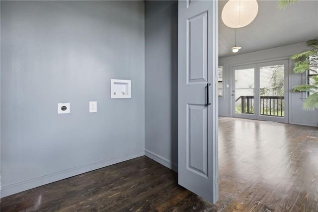 10107 E 11th Street, Independence, MO 64053