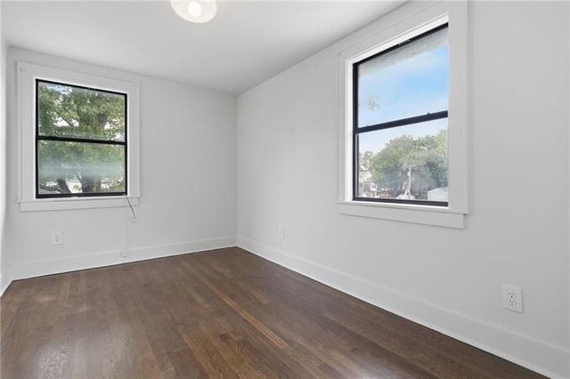10107 E 11th Street, Independence, MO 64053