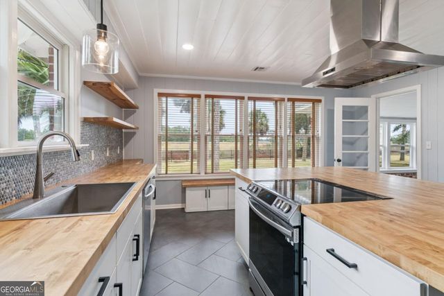 3407 Trout Street, Brunswick, GA 31520