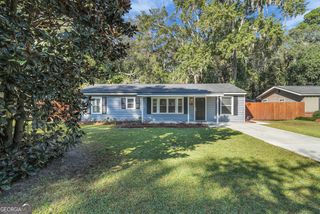 23 Brookview Drive, Savannah, GA 31406