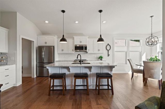 18911 Millview Street, Spring Hill, KS 66083