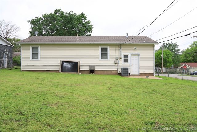 310 N Main Street, Wagoner, OK 74467