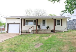 310 N Main Street, Wagoner, OK 74467