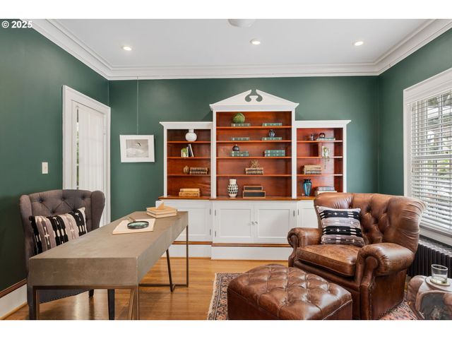 745 Nw CULPEPPER Ter, Portland, OR 97210