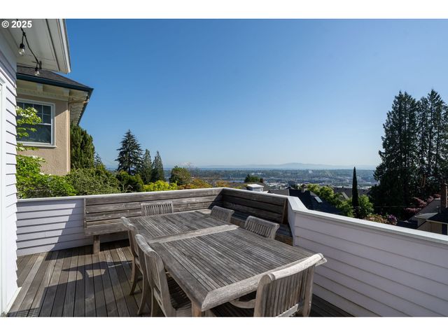 745 Nw CULPEPPER Ter, Portland, OR 97210