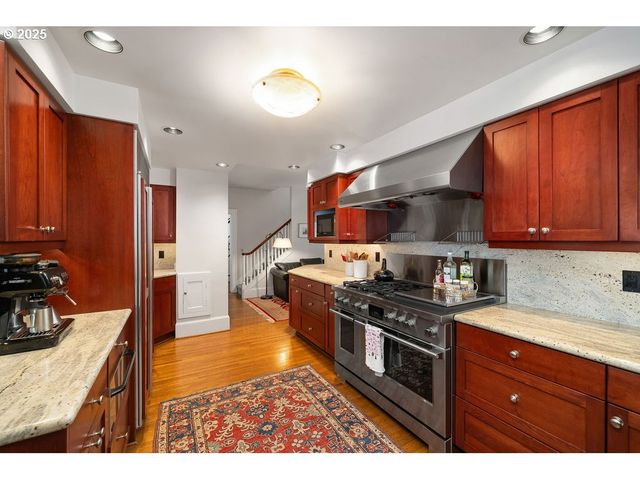 745 Nw CULPEPPER Ter, Portland, OR 97210