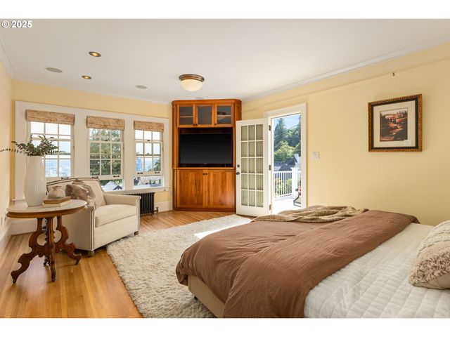 745 Nw CULPEPPER Ter, Portland, OR 97210