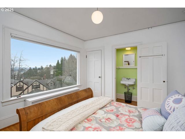 745 Nw CULPEPPER Ter, Portland, OR 97210