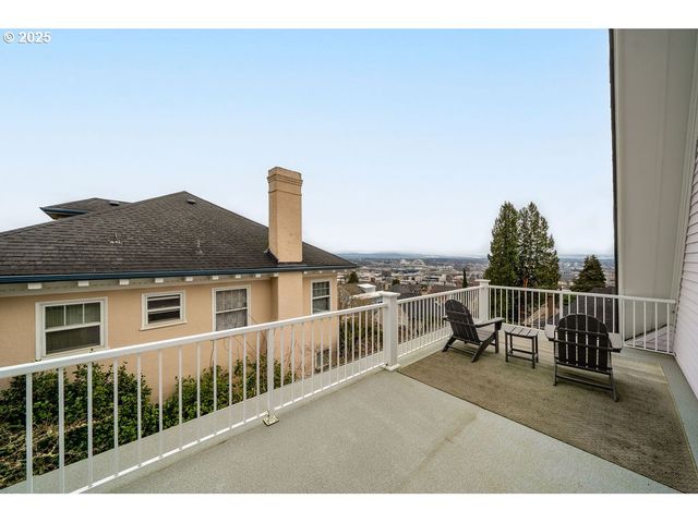 745 Nw CULPEPPER Ter, Portland, OR 97210