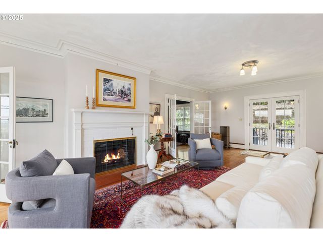 745 Nw CULPEPPER Ter, Portland, OR 97210