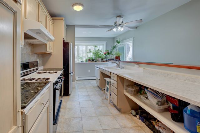 66 Roanoke Street, Providence, RI 02908