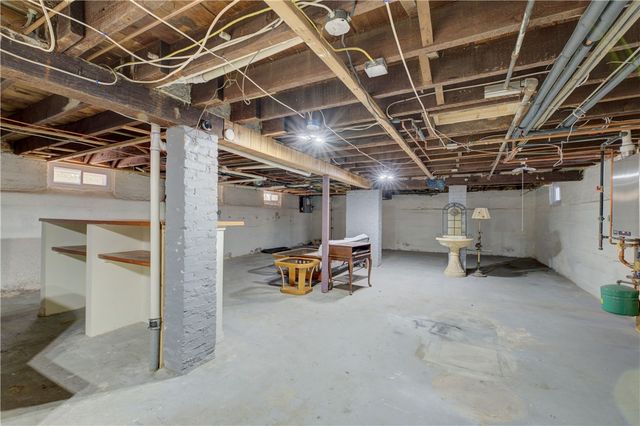 66 Roanoke Street, Providence, RI 02908