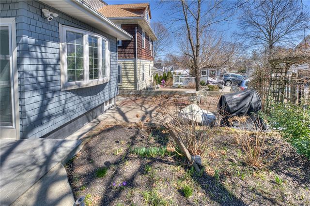 66 Roanoke Street, Providence, RI 02908