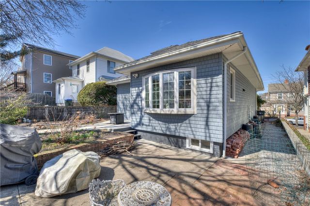 66 Roanoke Street, Providence, RI 02908