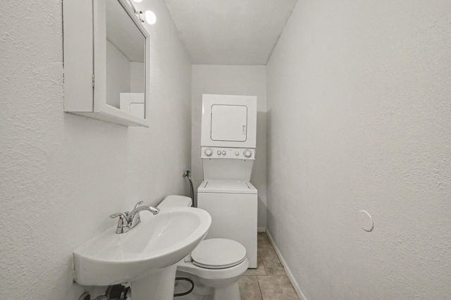 716 Hargest Street B, Prairie View, TX 77446