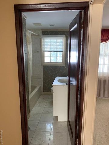 36 Burr Avenue, Northport, NY 11768