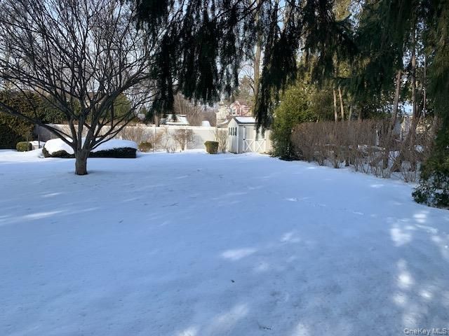 36 Burr Avenue, Northport, NY 11768