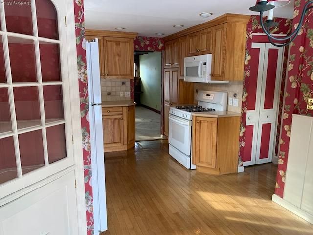 36 Burr Avenue, Northport, NY 11768