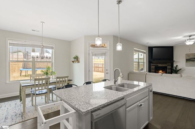 286 Foxbank Circle, Greer, SC 29651