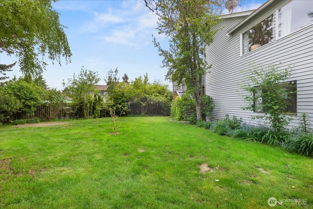 22003 117th Avenue SE, Kent, WA 98031